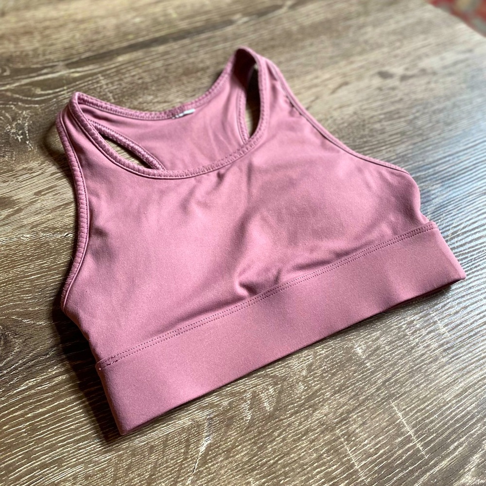 🎶Fabletics Sports Bra - Picture 2 of 8